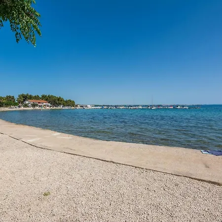 With Parking Space - 21512 Appartamento Vir