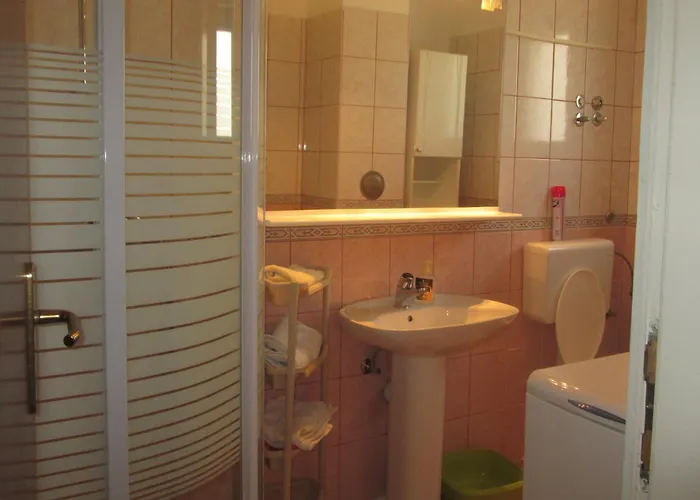 Апартаменты With Parking Space - 21512 *