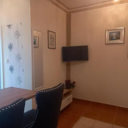 With Parking Space - 21512 Apartman Vir
