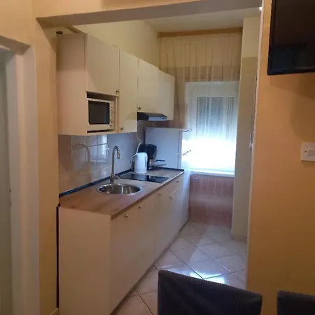 Apartman With Parking Space - 21512